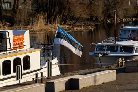 В Ленобласти возводят заграждения по реке Нарва на границе с Эстонией 
