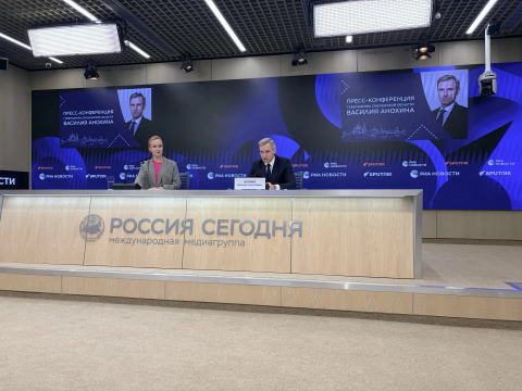 Василий Анохин назвал этапы реконструкции стадиона «Спартак» в Смоленске 