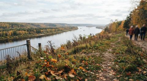 Нижегородский Кремль осенью на фоне заволжских далей, общий план к региональной новости 