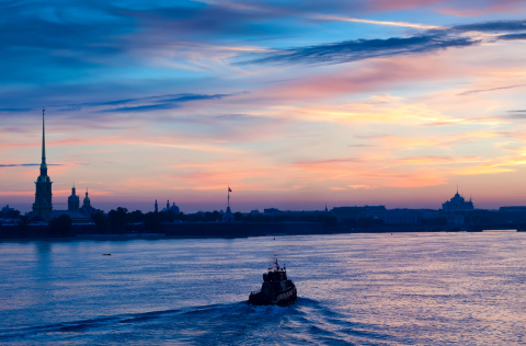 Плотные облака накроют Петербург, но тепло сохранится
 
