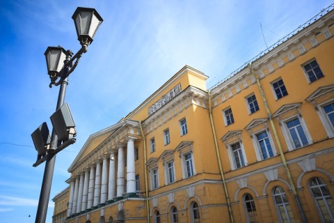 Люксовый отель на Марсовом поле в Петербурге сменил владельца 