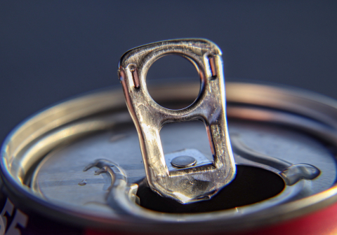  Роспотребнадзор остановил ввоз и продажу грузинской Coca-Cola 
